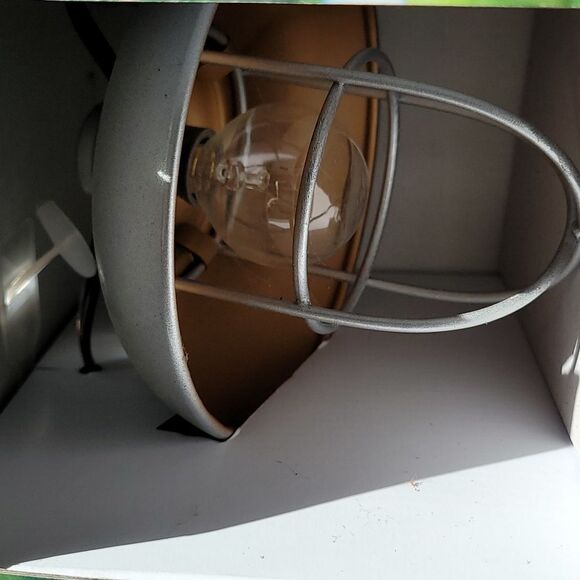 Outdoor Metal wire cage string lights - Picture 3 of 3